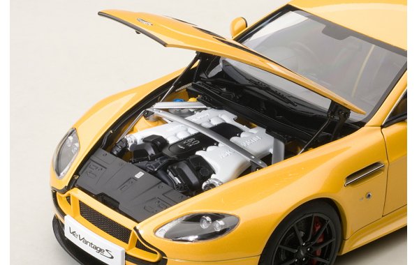 Bild 7 - Aston Martin V12 Vantage S 2015