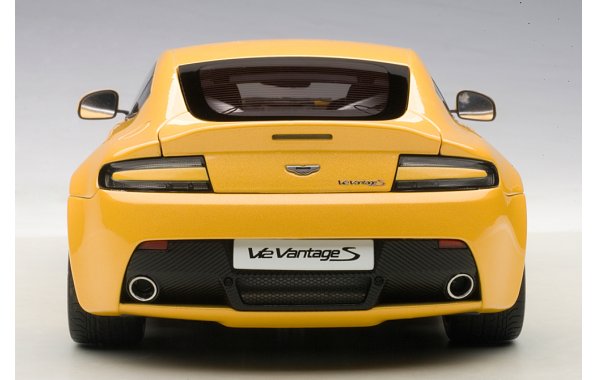 Bild 9 - Aston Martin V12 Vantage S 2015