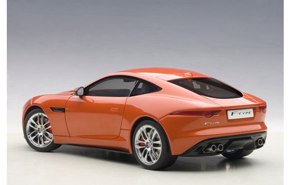 Bild 9 - Jaguar F-Type R Coupe 2015