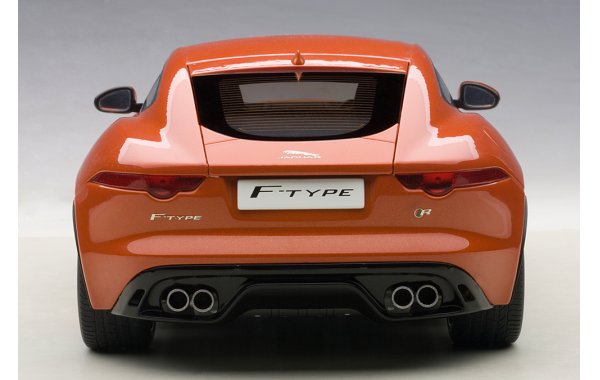 Bild 13 - Jaguar F-Type R Coupe 2015