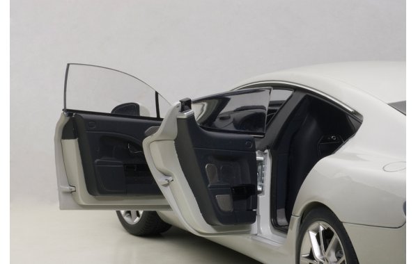 Bild 12 - Aston Martin Rapide S 2015