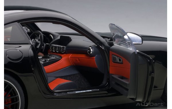 Bild 2 - Mercedes Benz AMG GT-S