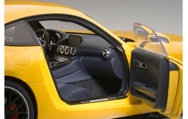 Bild 14 - Mercedes Benz AMG GT-S AMG solarbeam