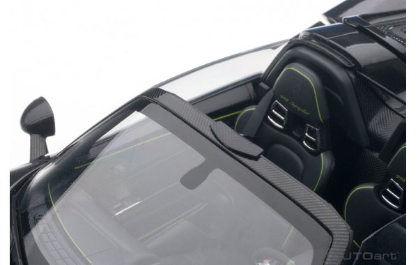 Bild 6 - Porsche 918 Spyder Weissach Package 2013