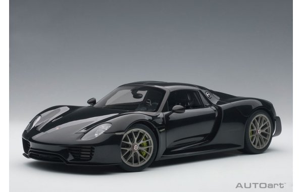 Bild 8 - Porsche 918 Spyder Weissach Package 2013