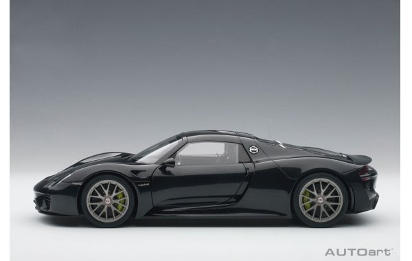 Bild 10 - Porsche 918 Spyder Weissach Package 2013