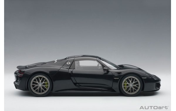 Bild 11 - Porsche 918 Spyder Weissach Package 2013
