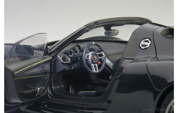 Bild 15 - Porsche 918 Spyder Weissach Package 2013