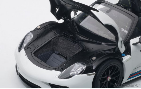 Bild 12 - Porsche 918 Spyder Weissach Package 2013
