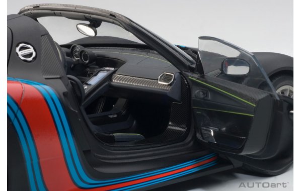 Bild 2 - Porsche 918 Spyder Weissach Package 2013
