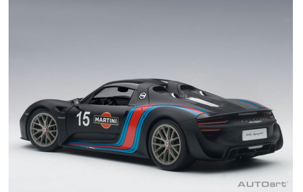Bild 8 - Porsche 918 Spyder Weissach Package 2013