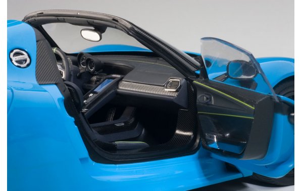 Bild 2 - Porsche 918 Spyder Weissach Package 2013