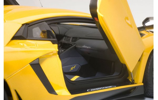 Bild 2 - Lamborghini Aventador LP750-4 SV