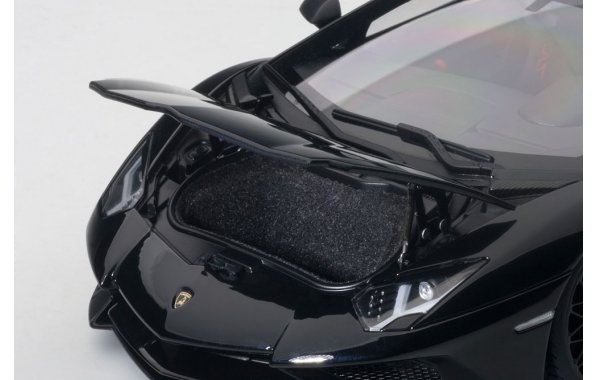 Bild 2 - Lamborghini Aventador LP750-4 SV
