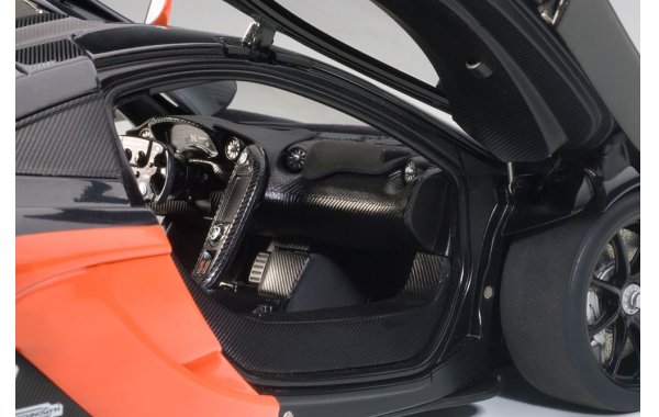 Bild 2 - McLaren P1 GTR 2015