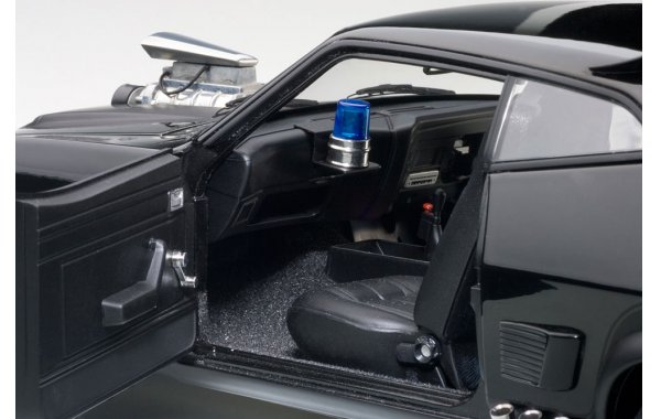 Bild 10 - Ford XB Falcon Black Interceptor