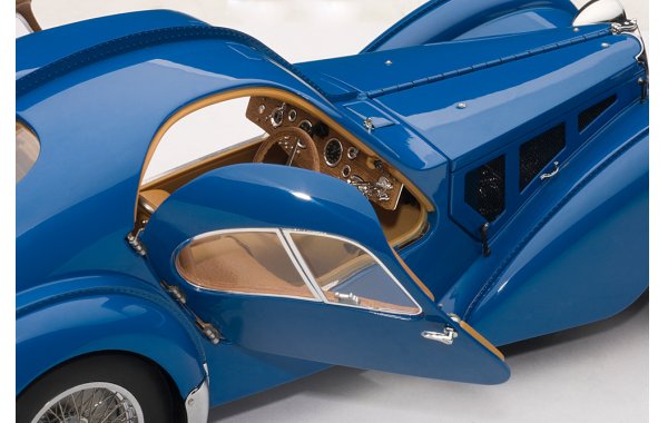 Bild 2 - Bugatti Typ 57 SC Atlantic Speichenrder Chrom
