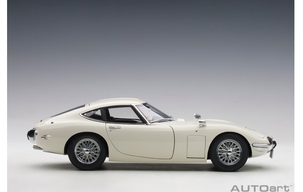 Bild 11 - Toyota 2000 GT Coupe 1965 Speichenrder