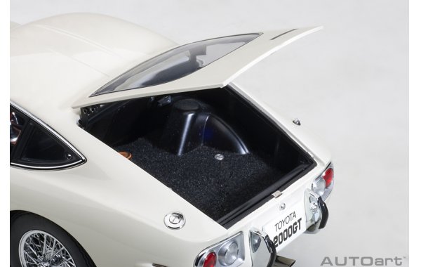 Bild 13 - Toyota 2000 GT Coupe 1965 Speichenrder