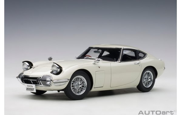 Bild 18 - Toyota 2000 GT Coupe 1965 Speichenrder