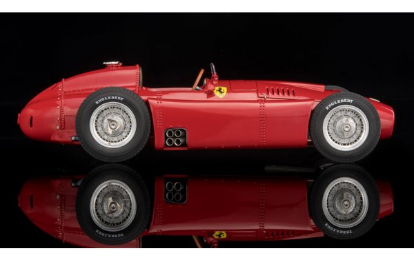 Bild 9 - Ferrari D50 1956 CMC Modellauto