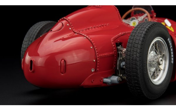 Bild 12 - Ferrari D50 1956 CMC Modellauto