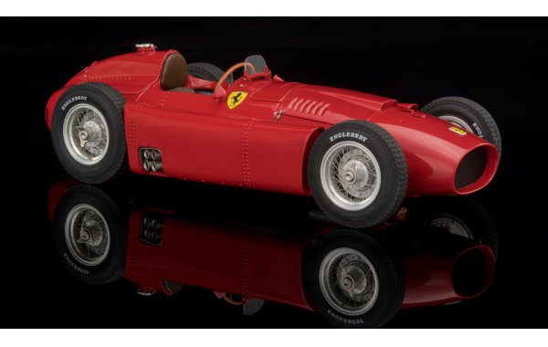 Bild 14 - Ferrari D50 1956 CMC Modellauto