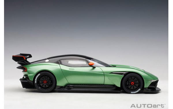 Bild 2 - Aston Martin Vulcan 2015