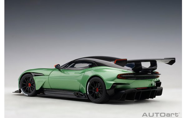 Bild 3 - Aston Martin Vulcan 2015