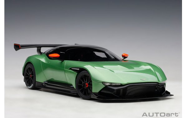 Bild 7 - Aston Martin Vulcan 2015