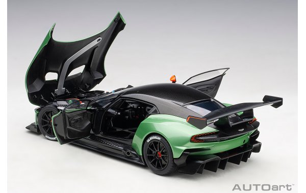 Bild 8 - Aston Martin Vulcan 2015