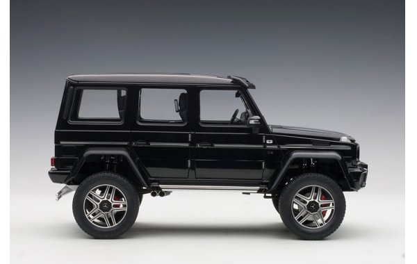 Bild 10 - Mercedes Benz G500 4x4 2016 Autoart Model