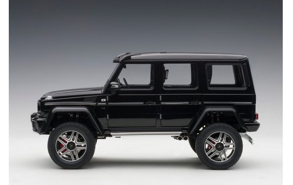 Bild 11 - Mercedes Benz G500 4x4 2016 Autoart Model