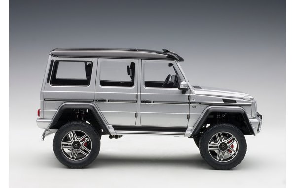 Bild 4 - Mercedes Benz G500 4x4 Autoart Modellauto