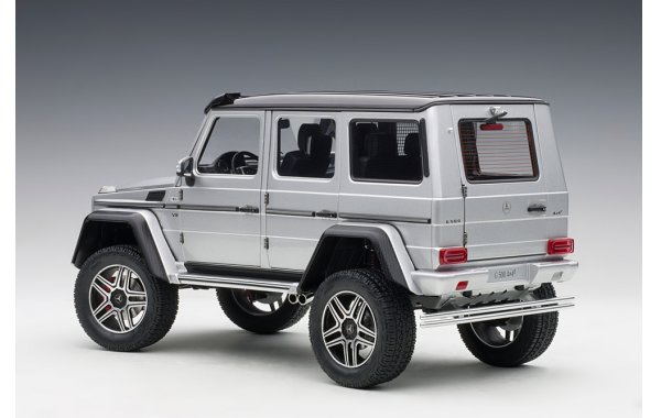 Bild 6 - Mercedes Benz G500 4x4 Autoart Modellauto