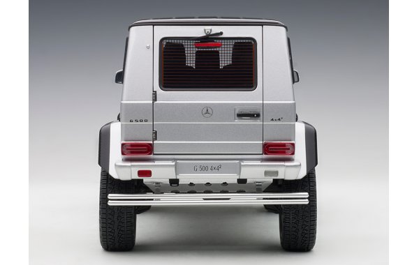 Bild 14 - Mercedes Benz G500 4x4 Autoart Modellauto