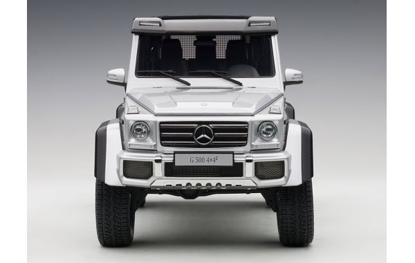 Bild 15 - Mercedes Benz G500 4x4 Autoart Modellauto