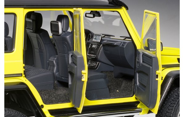 Bild 14 - Mercedes Benz G500 4x4 Electric Beam Yellow