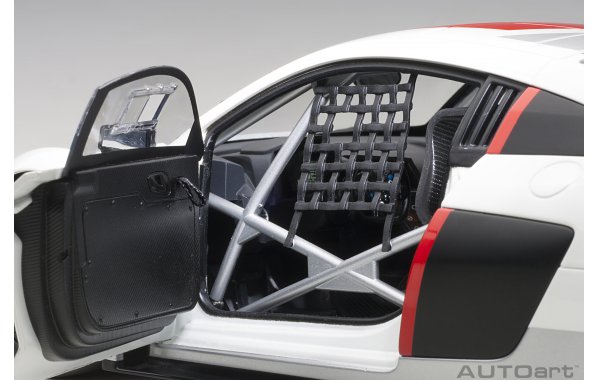 Bild 4 - Audi R8 Lms Geneva Presentation Car 2016