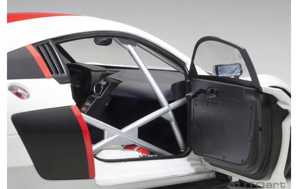 Bild 12 - Audi R8 Lms Geneva Presentation Car 2016