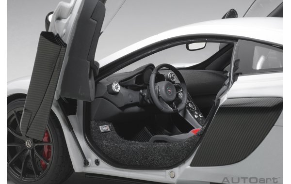 Bild 6 - McLaren 675LT 2016