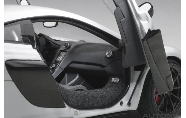 Bild 7 - McLaren 675LT 2016
