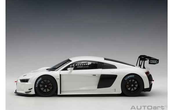 Bild 2 - Audi R8 Lms Plain Color Version white