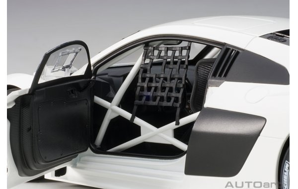 Bild 10 - Audi R8 Lms Plain Color Version white