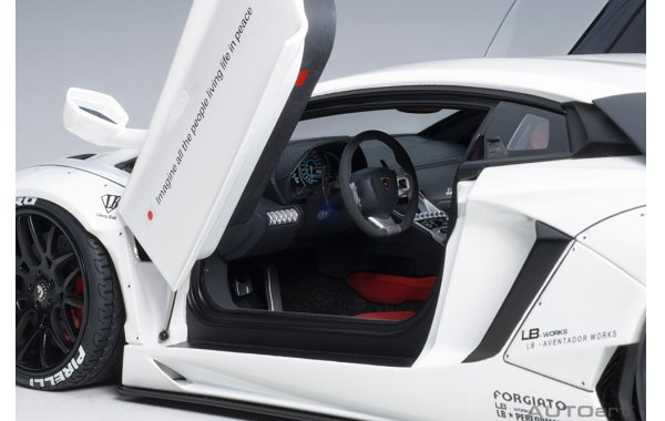 Bild 3 - Liberty Walk Lamborghini Aventador 2015
