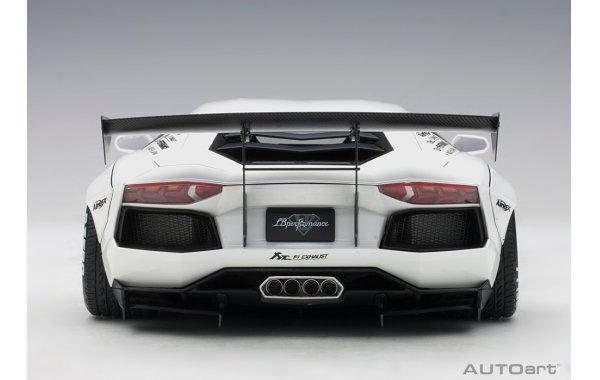Bild 4 - Liberty Walk Lamborghini Aventador 2015