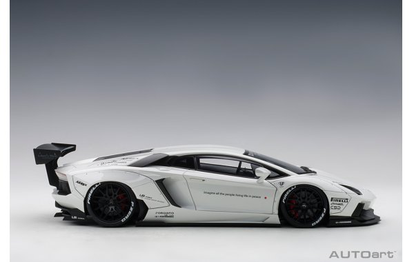 Bild 5 - Liberty Walk Lamborghini Aventador 2015