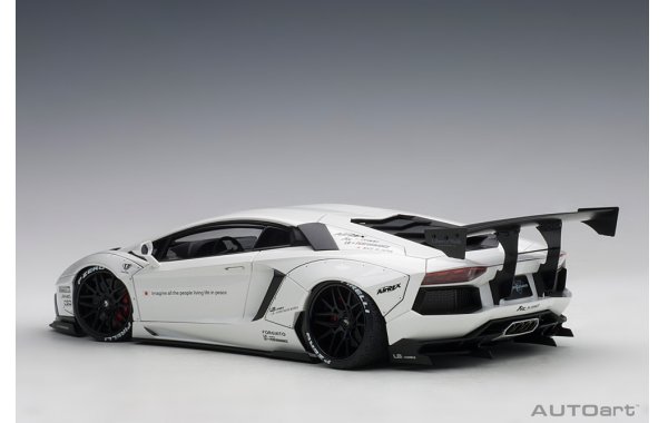 Bild 6 - Liberty Walk Lamborghini Aventador 2015