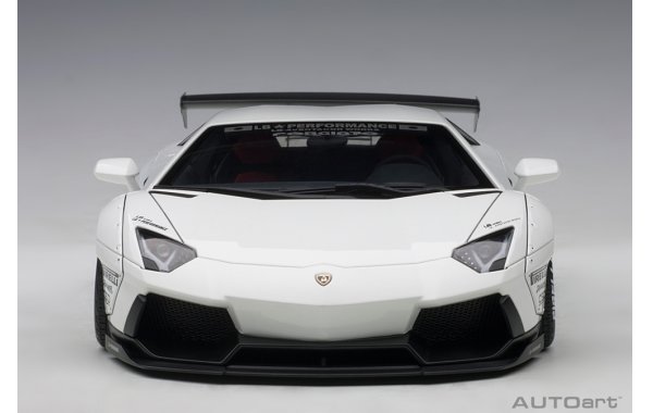 Bild 8 - Liberty Walk Lamborghini Aventador 2015