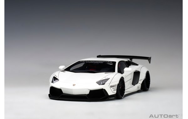 Bild 10 - Liberty Walk Lamborghini Aventador 2015